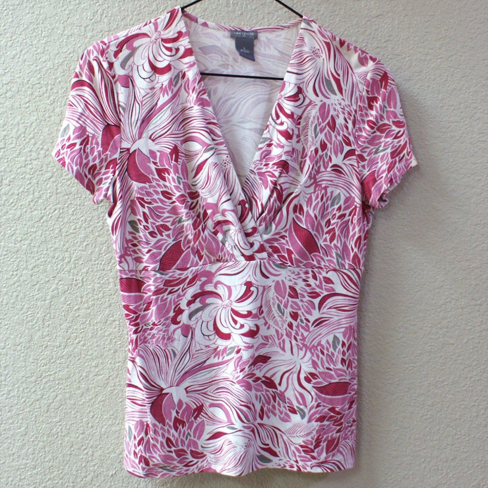 Ann Taylor short sleeved pink top